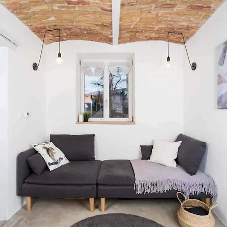 Frombratislava Apartment ภายนอก รูปภาพ